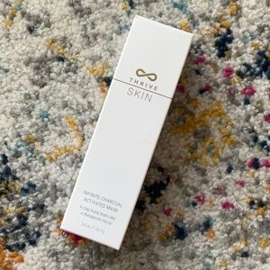Thrive Infinite Charcoal Activated Mask
